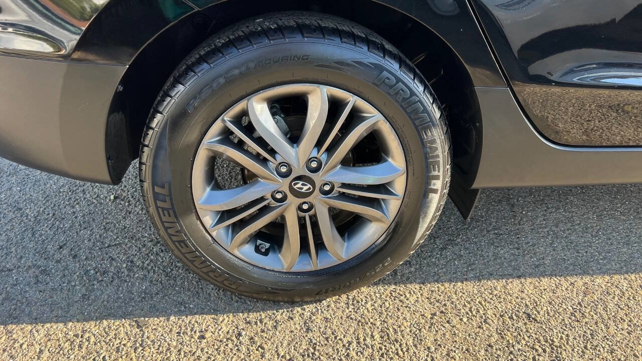 Used 2015 Hyundai Tucson GLS w/ Option Group 02 FWD image 32