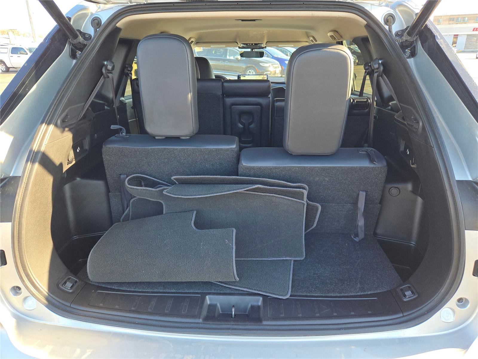 Used 2025 Mitsubishi Outlander SEL image 19