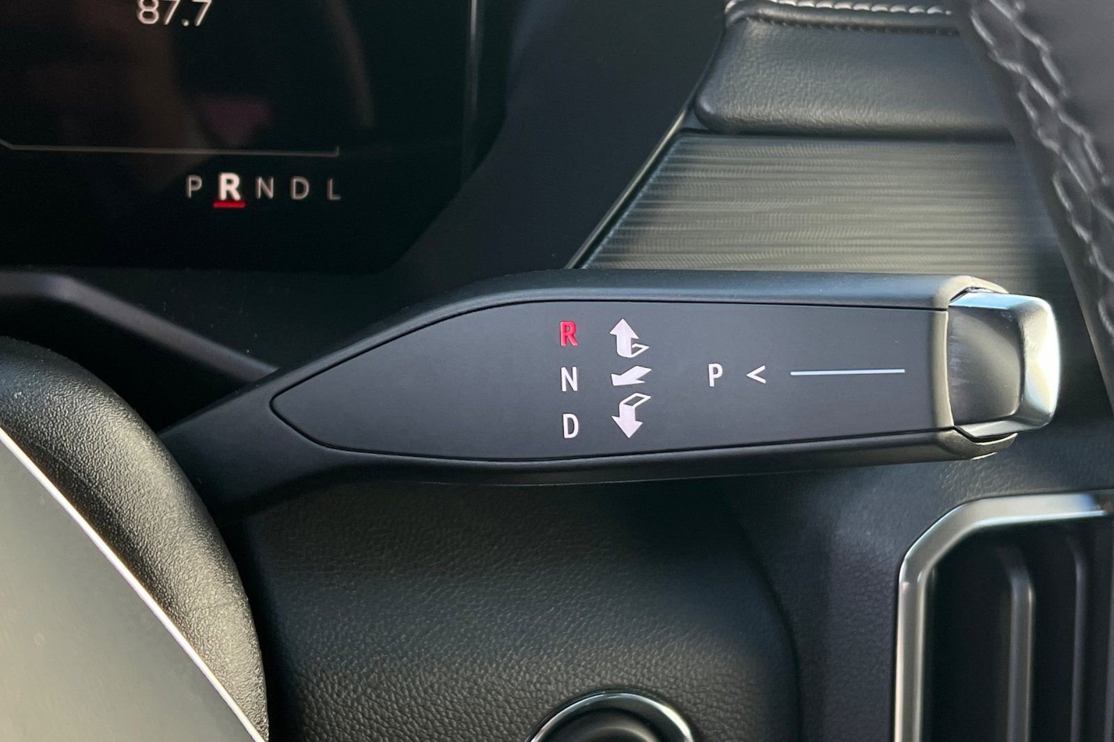 New 2026 GMC Acadia Elevation FWD image 21