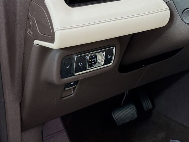 Used 2024 Lincoln Nautilus Black Label w/ Jet Appearance Package (87T) image 10