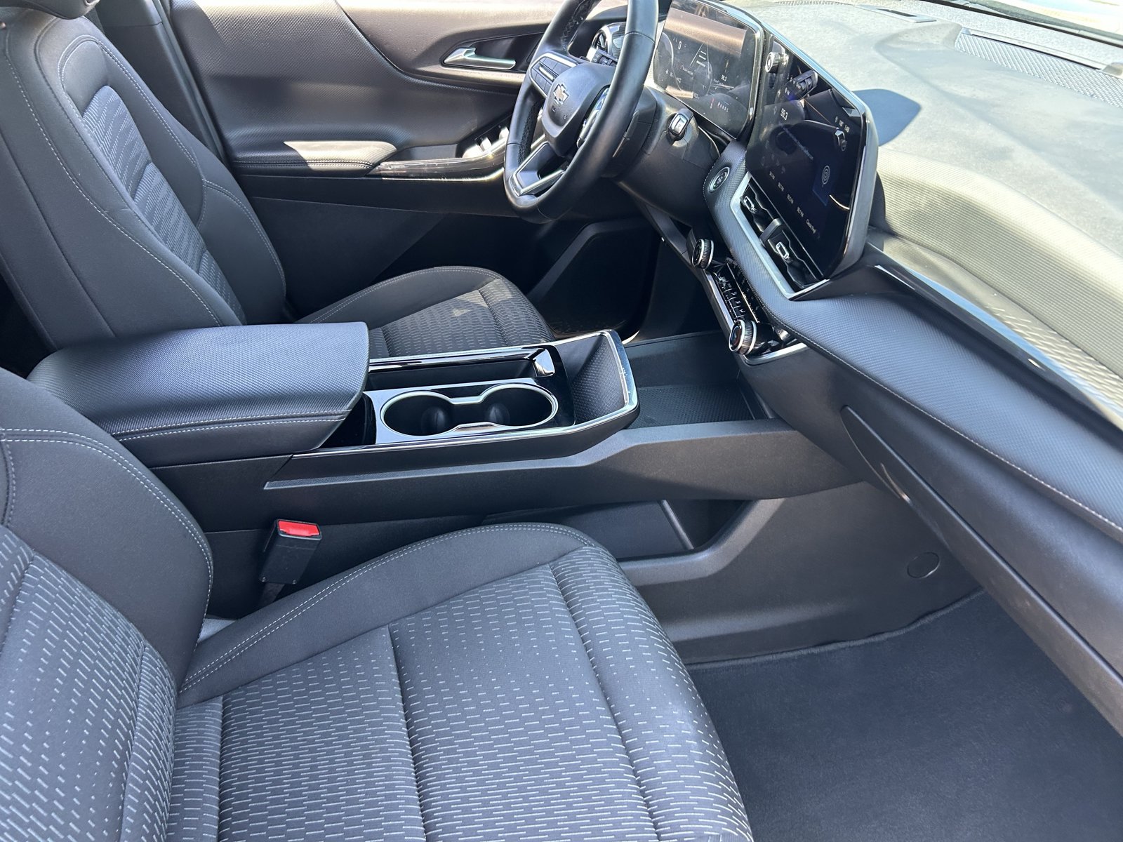 Certified 2025 Chevrolet Equinox LT AWD/4WD image 12