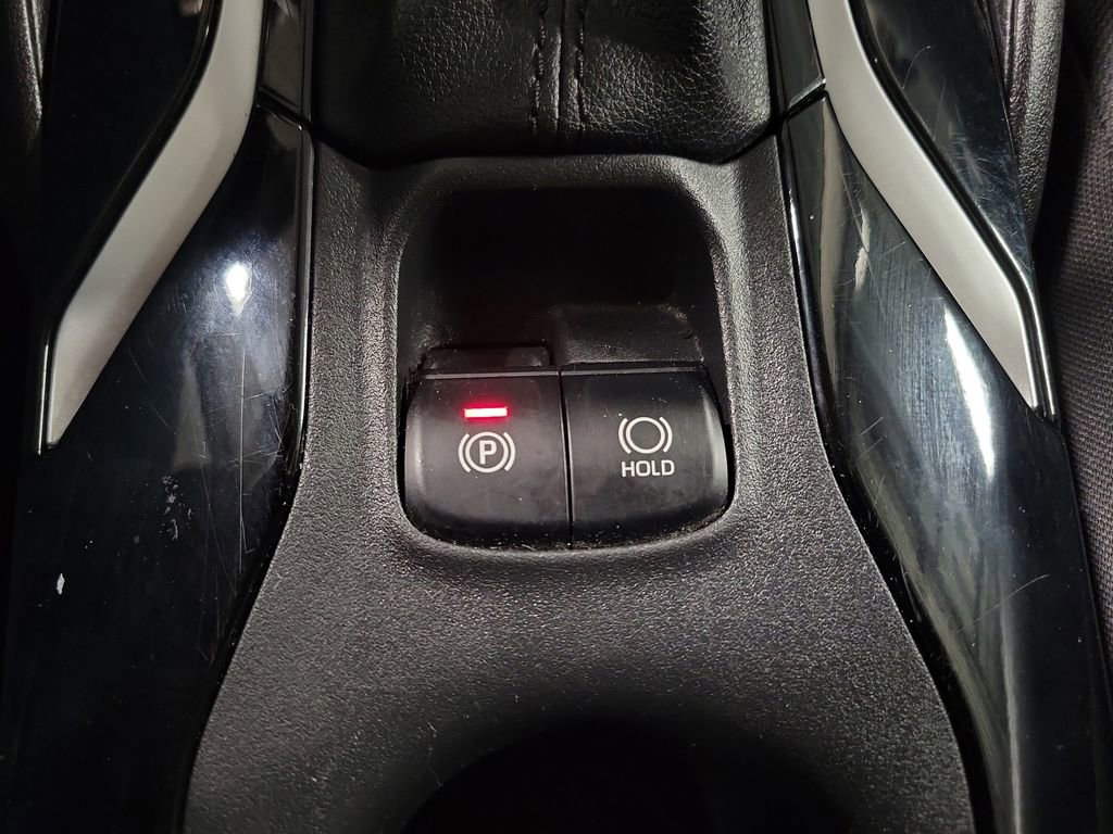 Used 2022 Toyota Corolla LE image 15