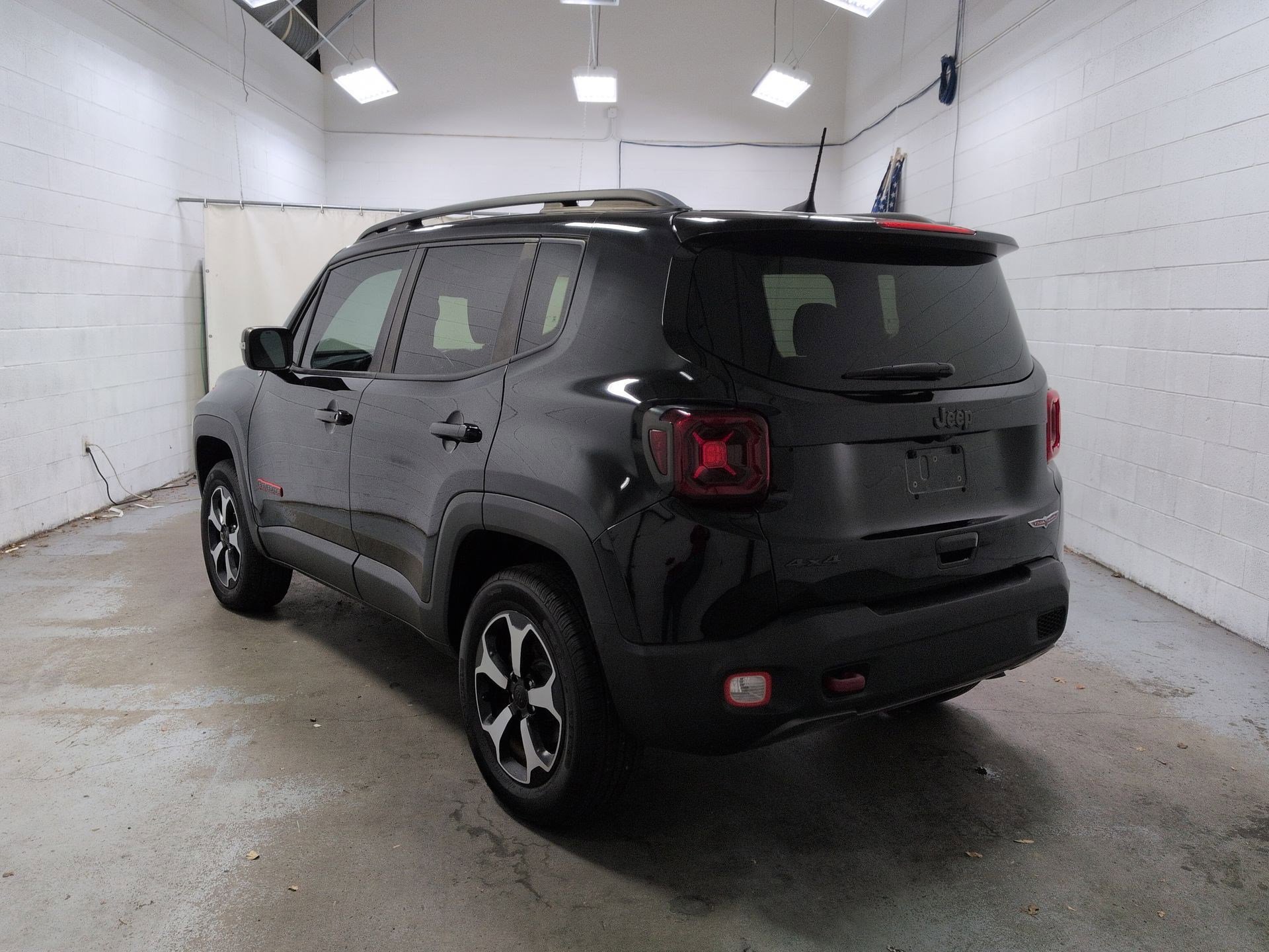 Used 2019 Jeep Renegade Trailhawk w/ LED Lighting Group image 8