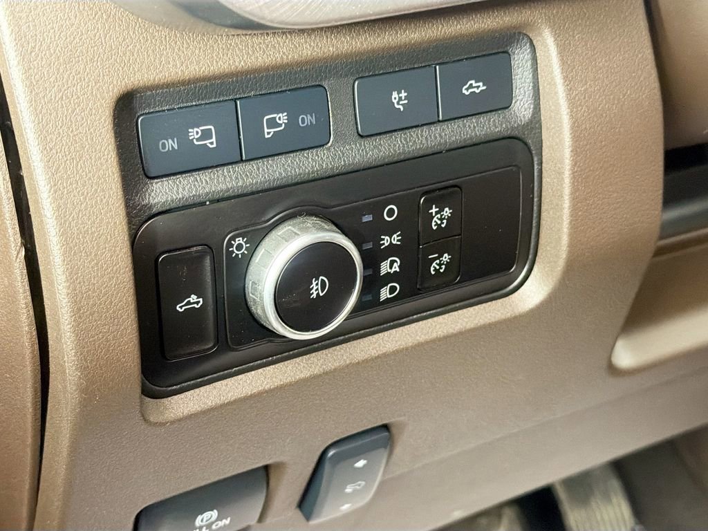 Used 2023 Ford F350 King Ranch w/ FX4 Off-Road Package image 10