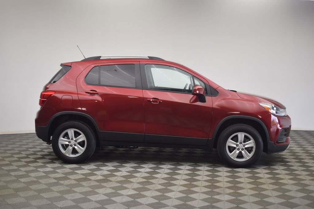 Used 2021 Chevrolet Trax LT w/ Driver Confidence Package image 10