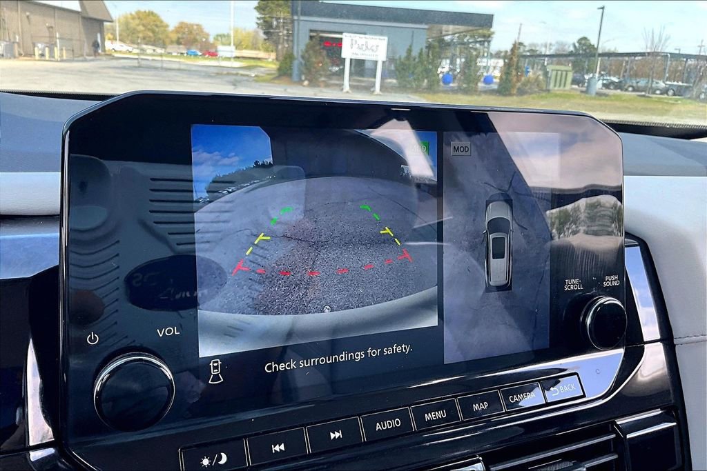 Used 2023 Nissan Pathfinder SL image 14