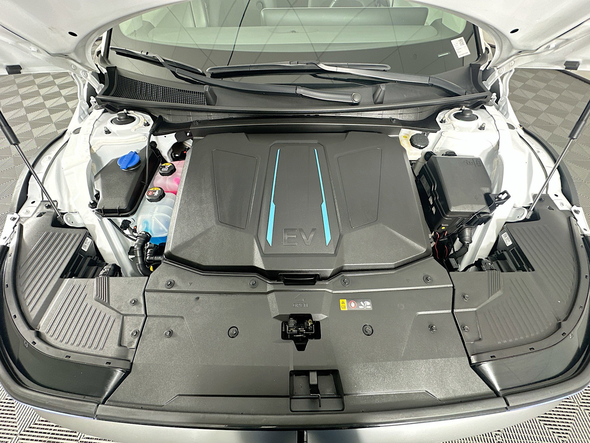 Used 2024 Hyundai Ioniq 5 SEL image 32