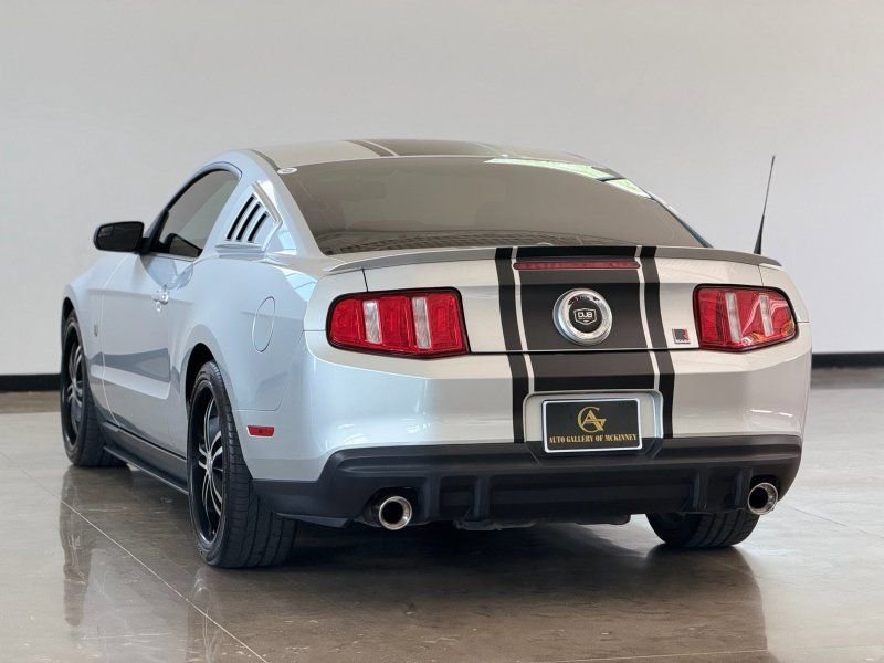 Used 2012 Ford Mustang Premium RWD image 5