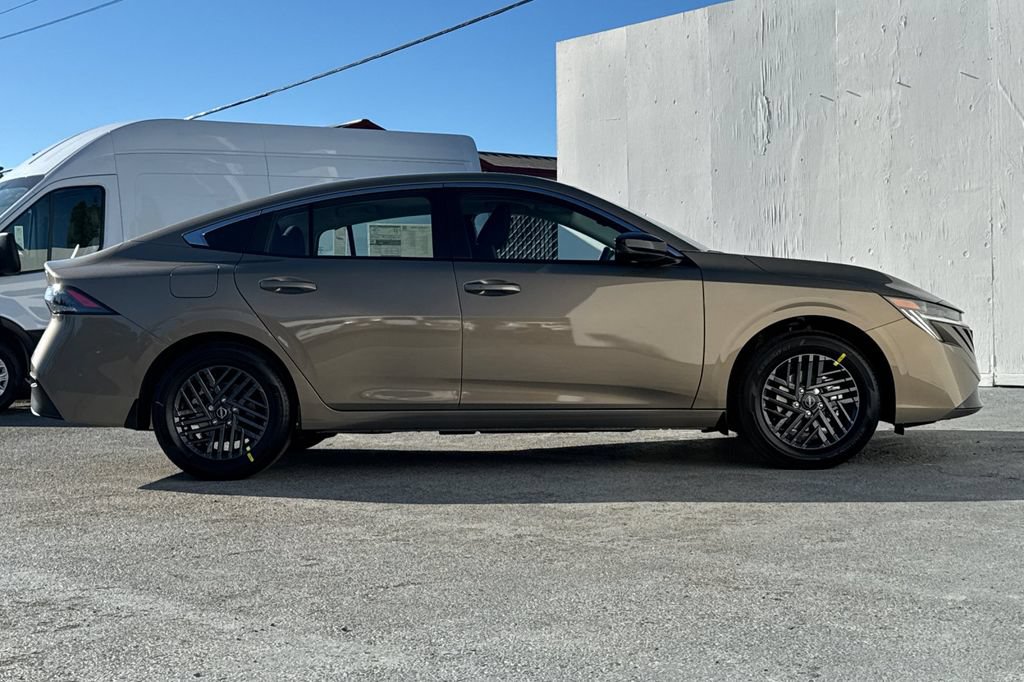 New 2026 Nissan Sentra SV w/ SV Convenience Package FWD image 3