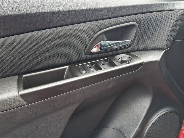 Used 2014 Chevrolet Cruze Diesel FWD image 12