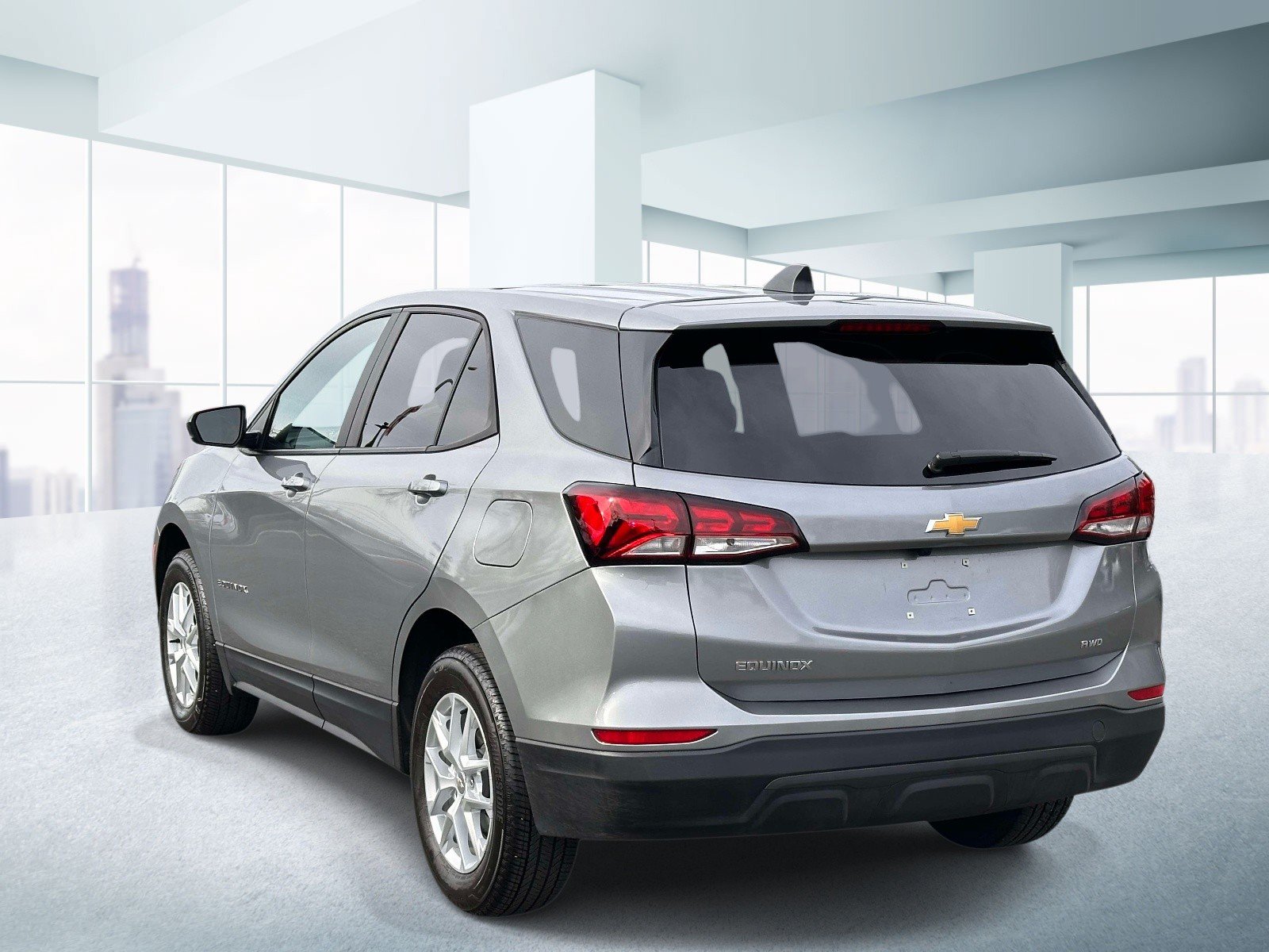 Used 2024 Chevrolet Equinox LS w/ LS Convenience Package AWD/4WD image 3