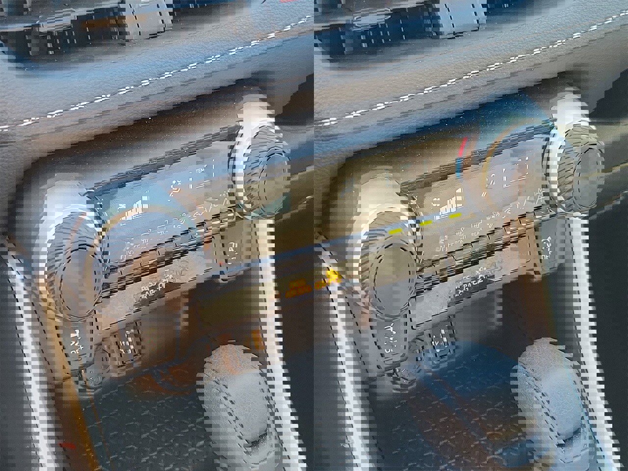 Used 2025 Toyota RAV4 LE image 26