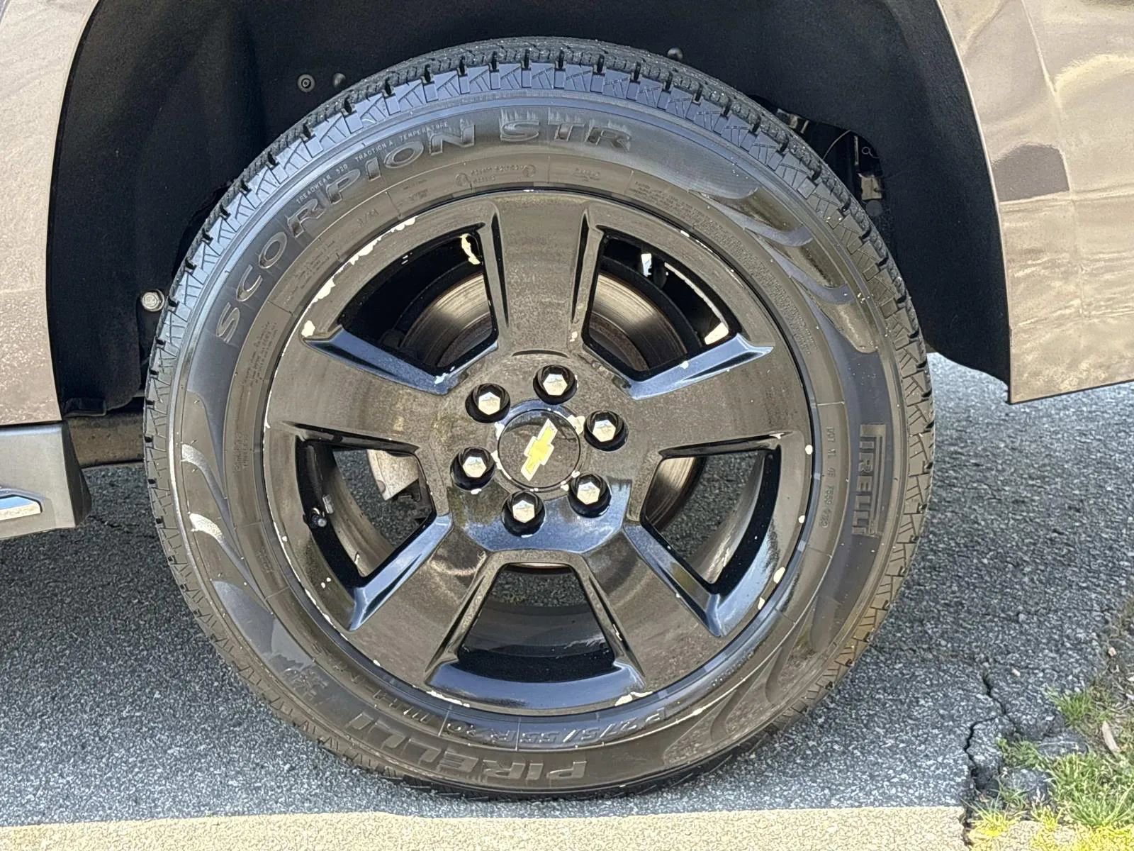 Used 2016 Chevrolet Suburban LTZ RWD image 7