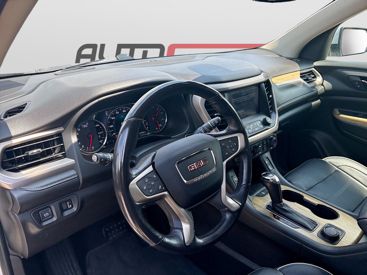 Used 2019 GMC Acadia Denali AWD/4WD image 9