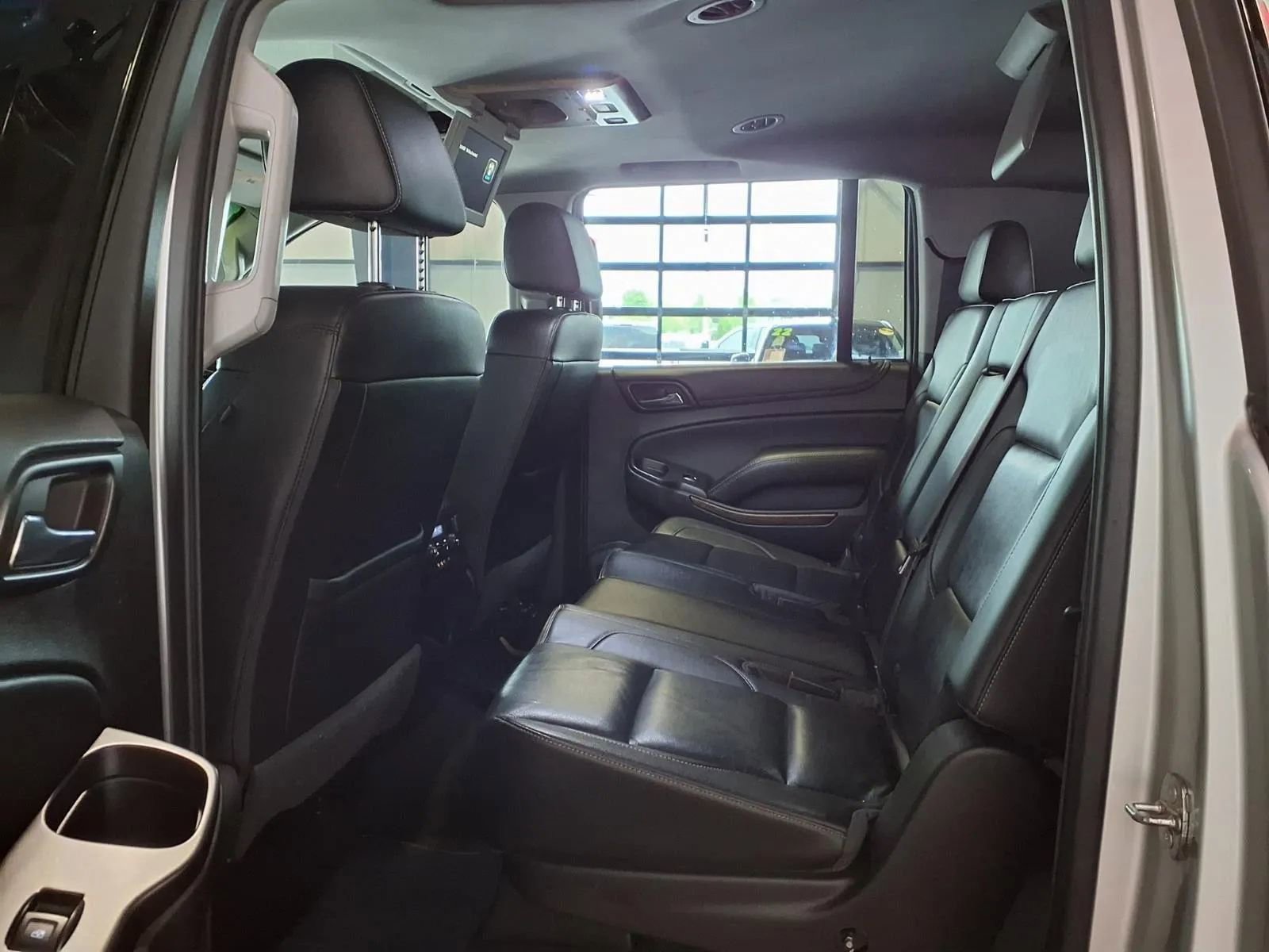 Used 2016 Chevrolet Suburban LT AWD/4WD image 16