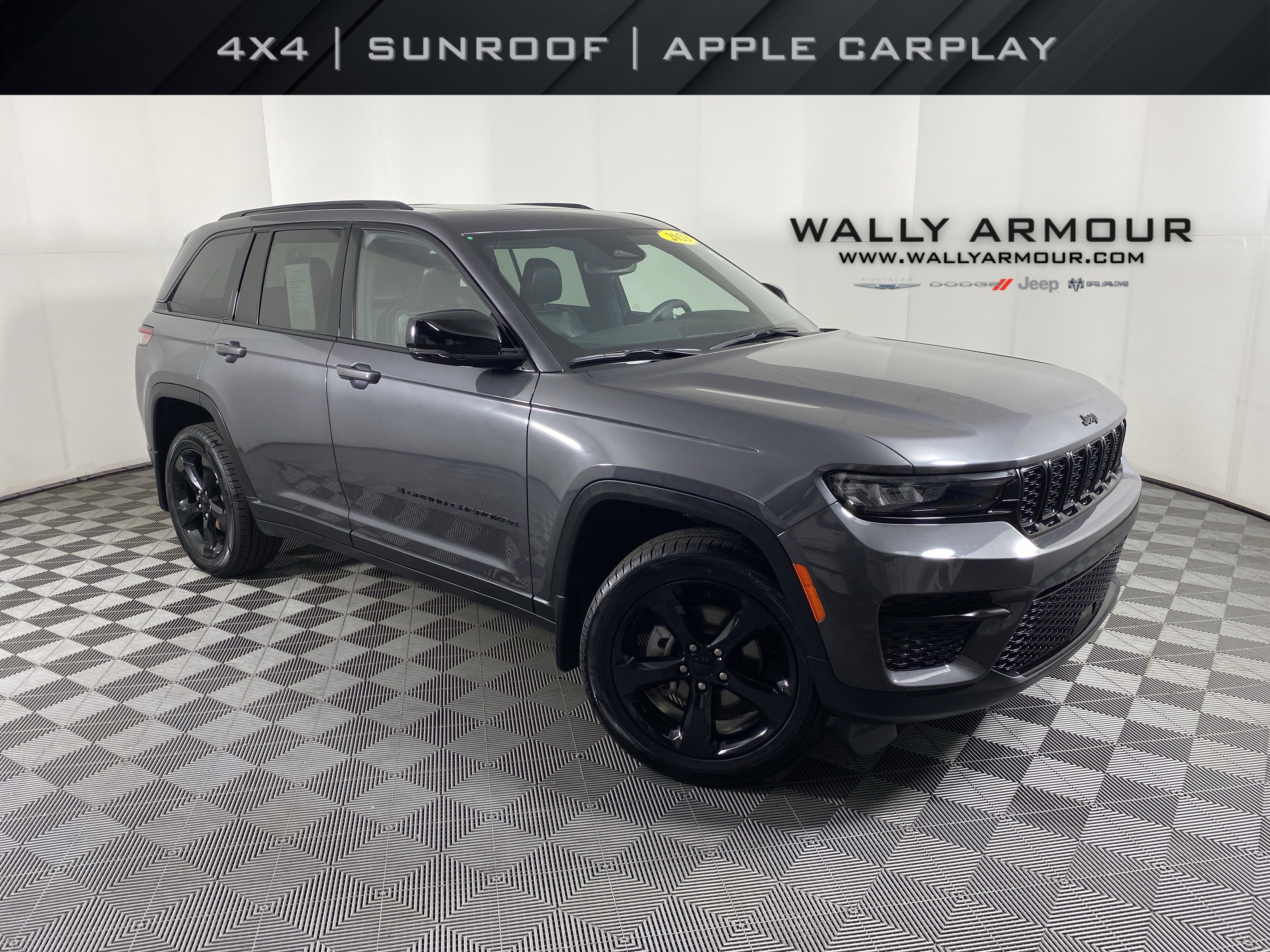 Used 2023 Jeep Grand Cherokee Altitude image 1