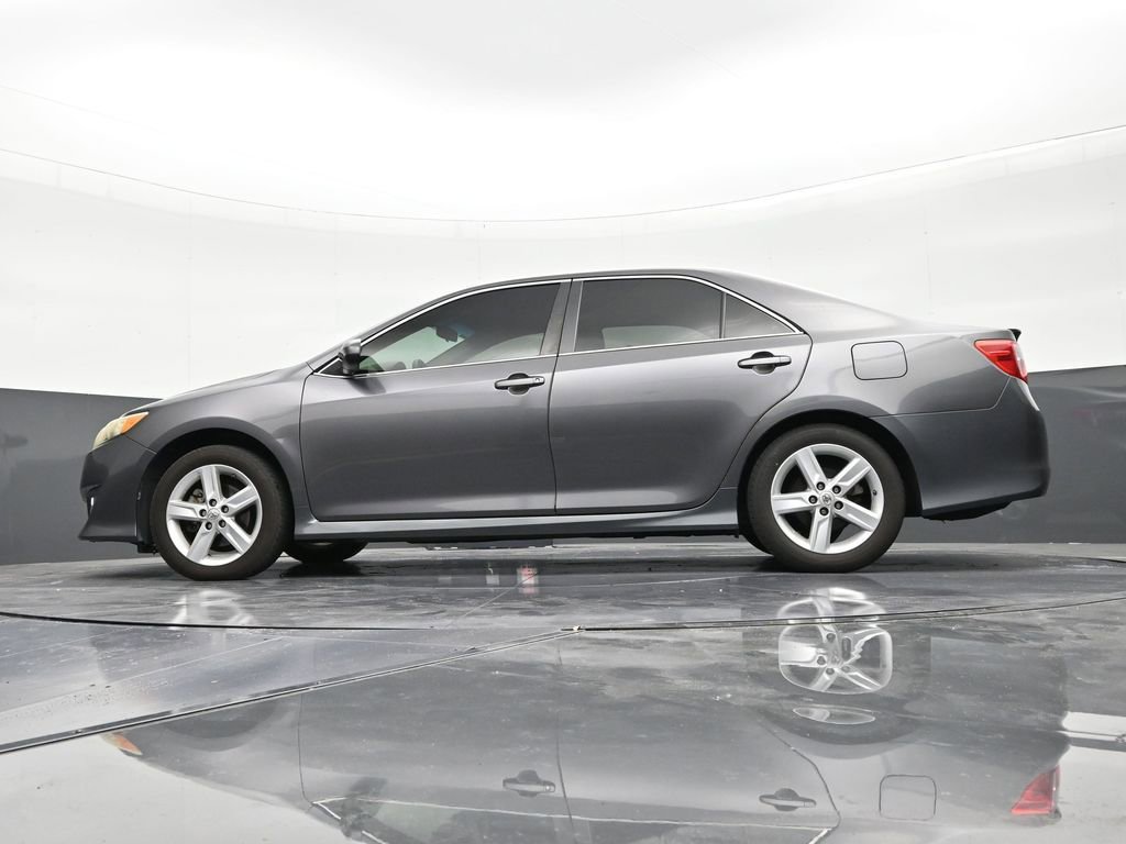 Used 2014 Toyota Camry SE image 21