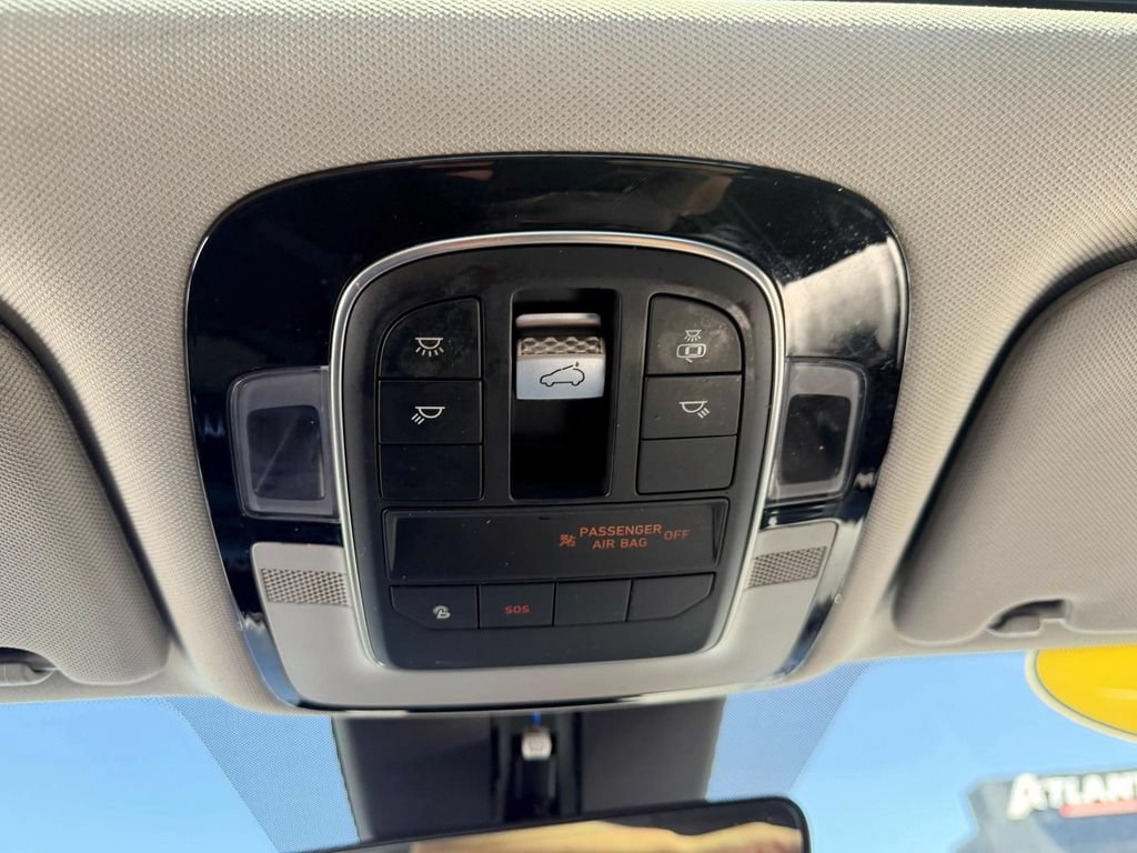 Used 2021 Hyundai Santa Fe SEL w/ Convenience + Premium Package AWD/4WD image 31