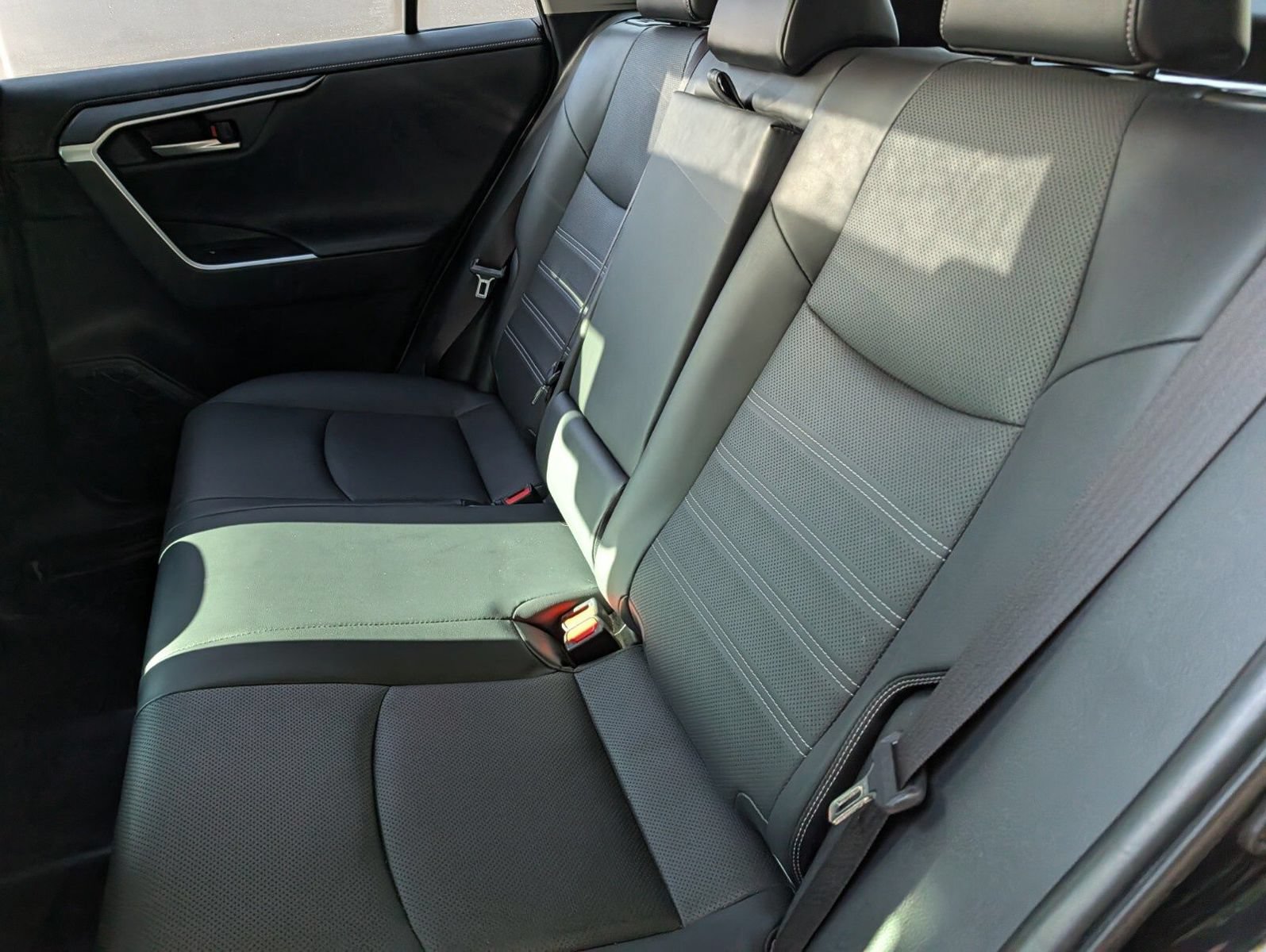 Used 2020 Toyota RAV4 Limited w/ Limited Grade Weather Package AWD/4WD image 22