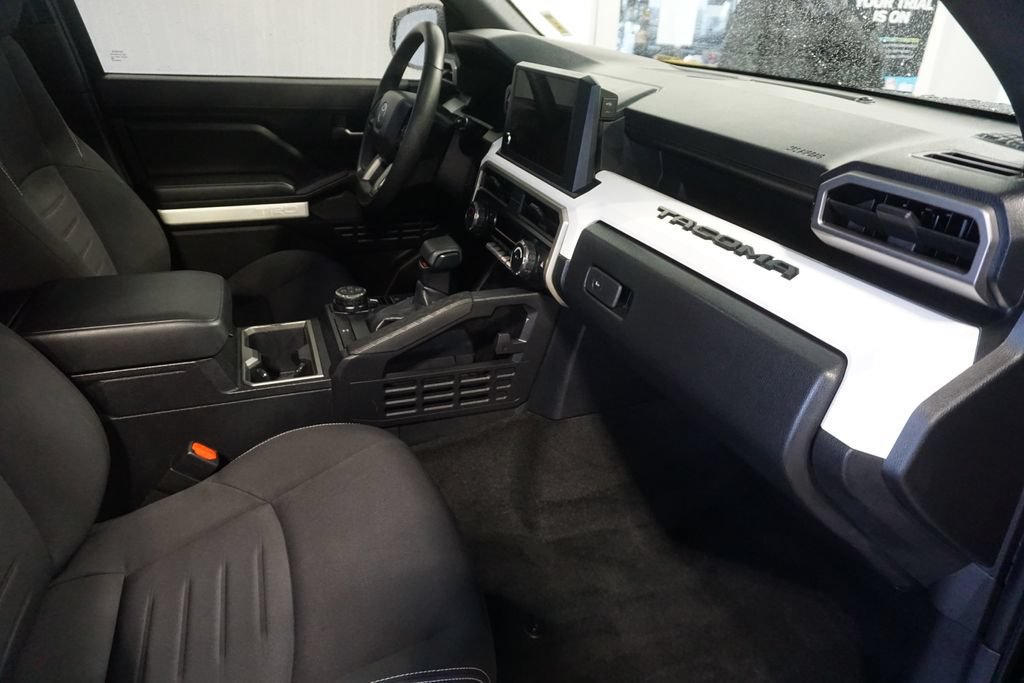 Certified 2024 Toyota Tacoma TRD Off-Road AWD/4WD image 24