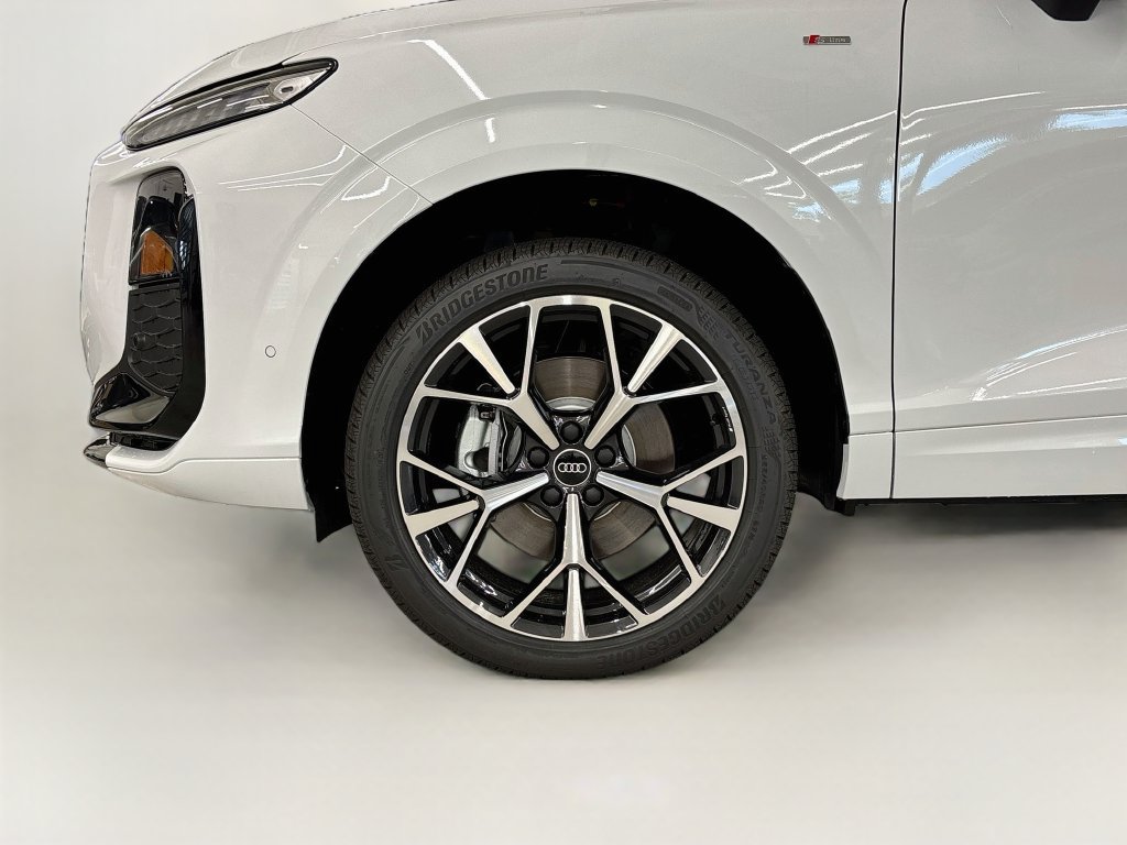 New 2026 Audi Q3 quattro 2.0T AWD/4WD image 25