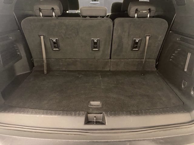 Used 2025 Chevrolet Traverse LT AWD/4WD image 22