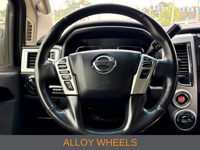 Used 2019 Nissan Titan SV w/ SV Convenience Package AWD/4WD image 13