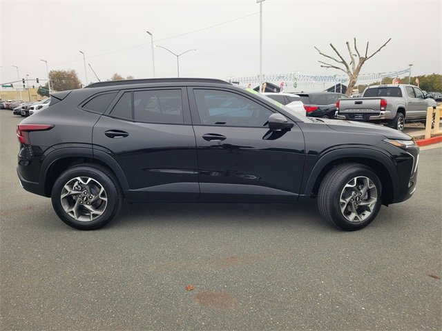 Used 2026 Chevrolet Trax LT image 3