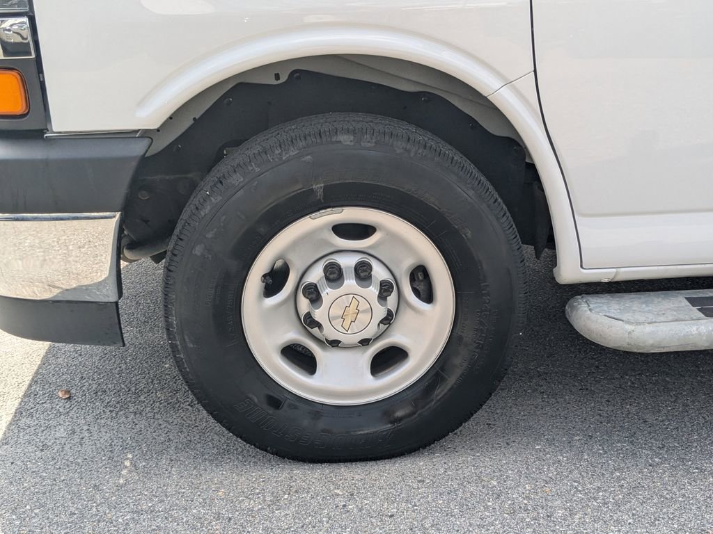 Certified 2024 Chevrolet Express 2500 w/ Driver Convenience Package image 12