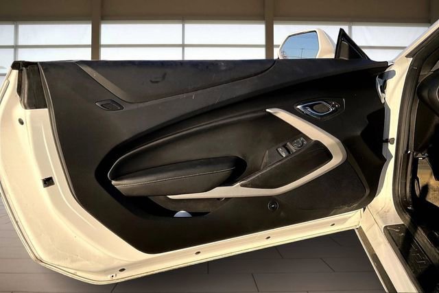 Used 2021 Chevrolet Camaro LT image 23