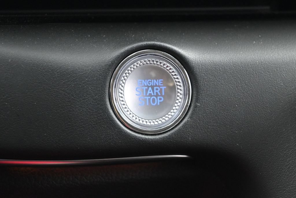 Used 2025 Genesis GV80 2.5T Standard AWD/4WD image 32