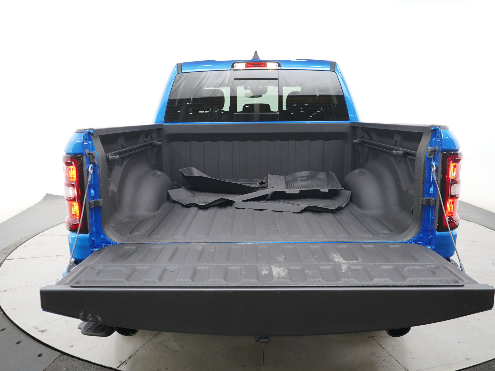 Used 2025 RAM 1500 Big Horn AWD/4WD image 17
