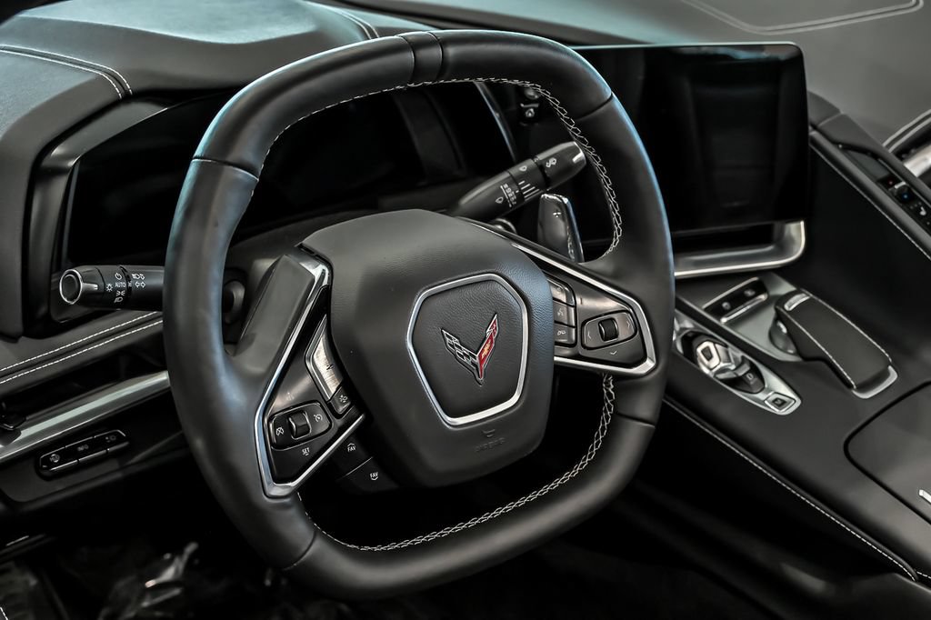 Used 2024 Chevrolet Corvette Stingray Preferred Conv w/ 2LT RWD image 9