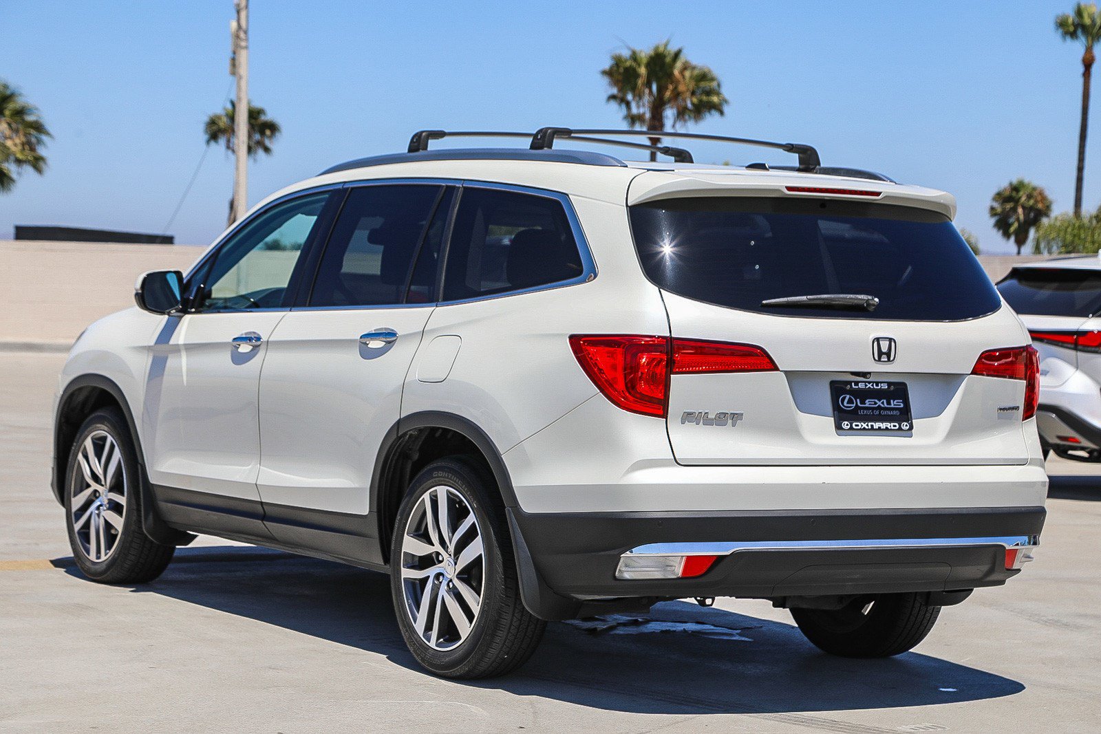 Used 2017 Honda Pilot Touring image 5