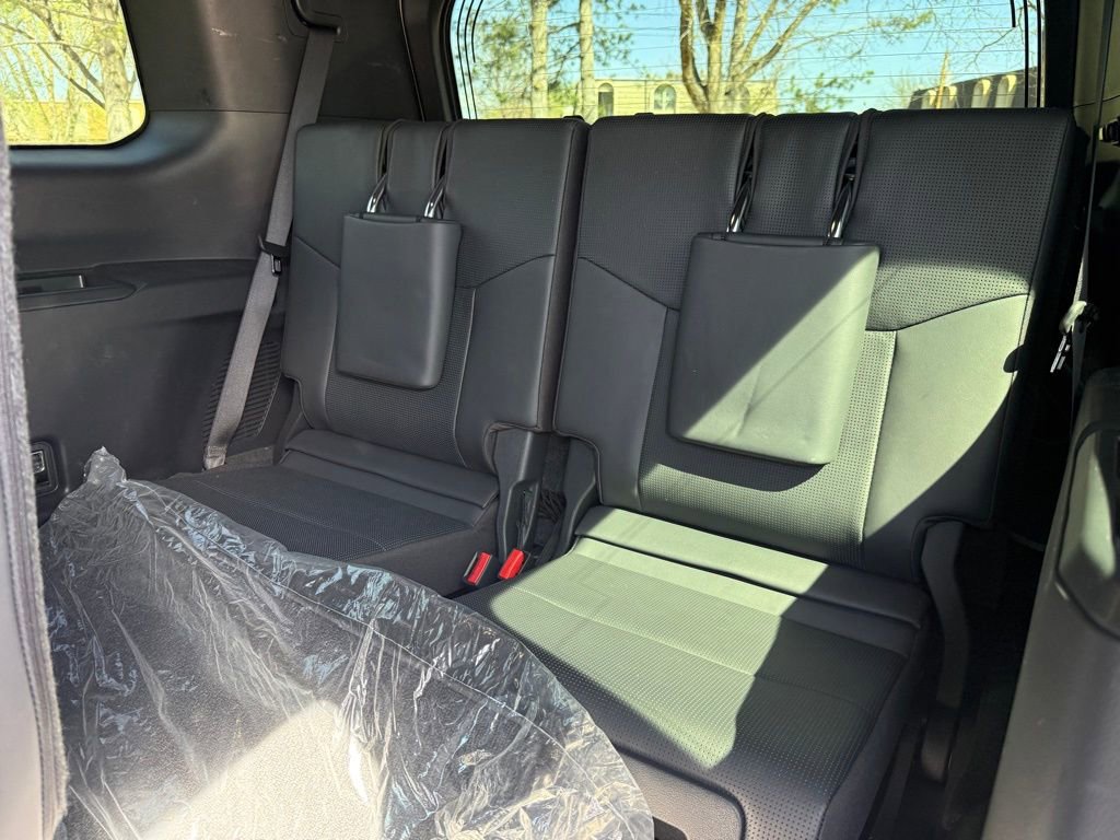 Used 2024 Lexus GX 550 w/ Accessory Package (Z1) image 20