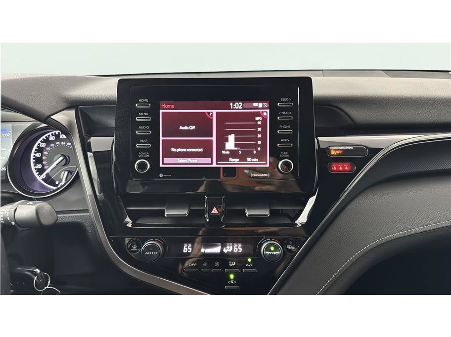 Used 2022 Toyota Camry SE w/ Carpet Mat Package (TMS) FWD image 23