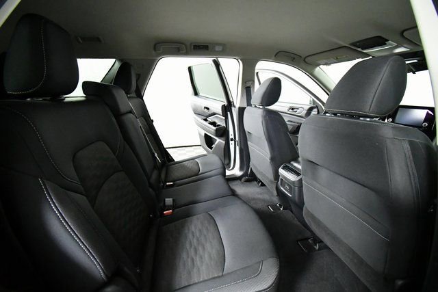 Used 2024 Nissan Pathfinder SV image 24