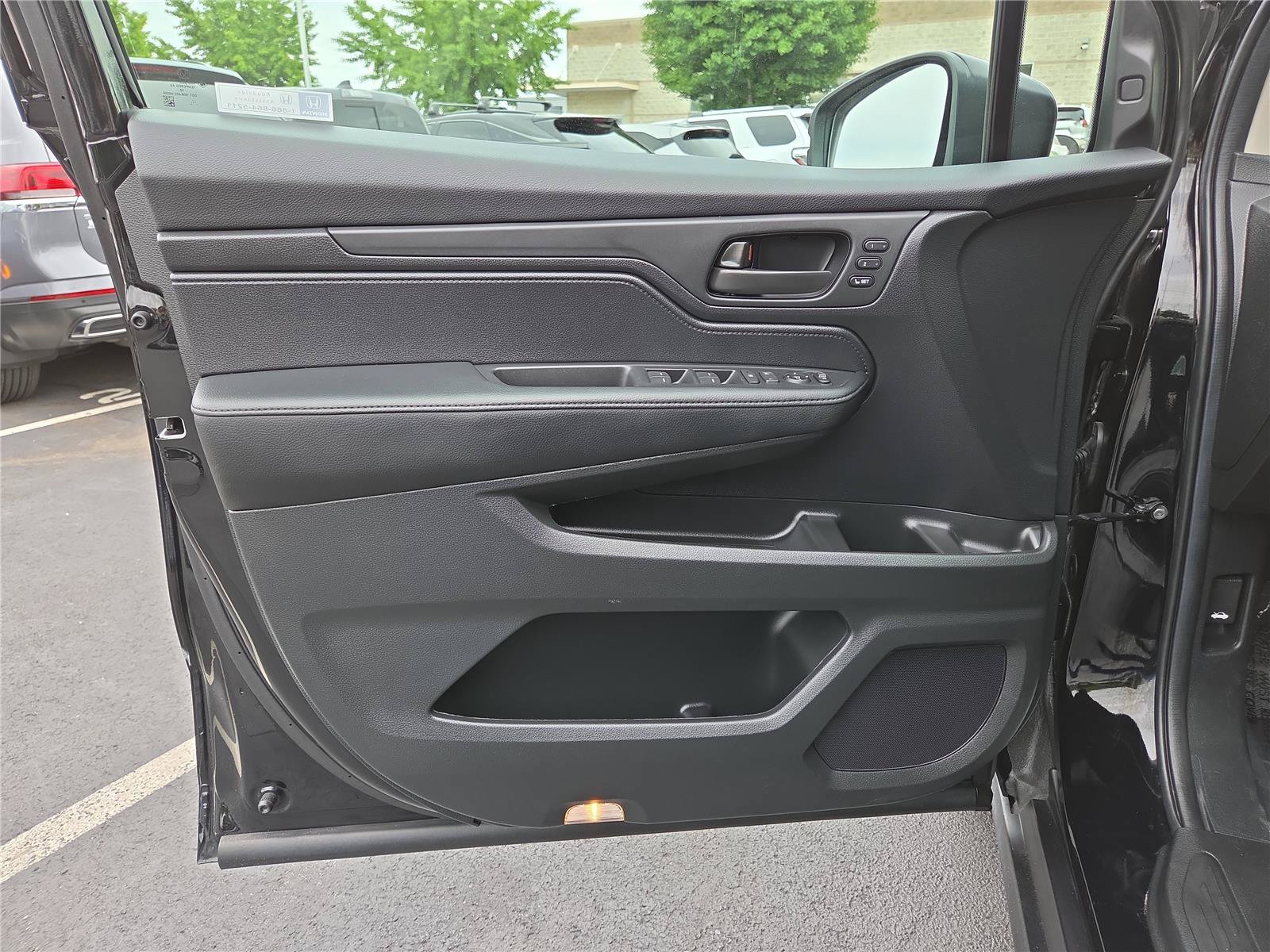 Used 2025 Honda Odyssey EX-L image 13