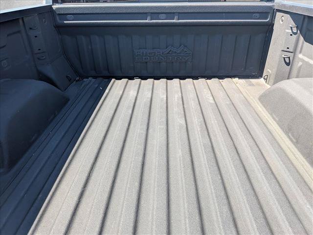 Used 2024 Chevrolet Silverado 1500 High Country AWD/4WD image 5