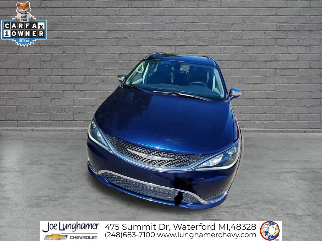 Used 2020 Chrysler Pacifica Limited FWD image 3