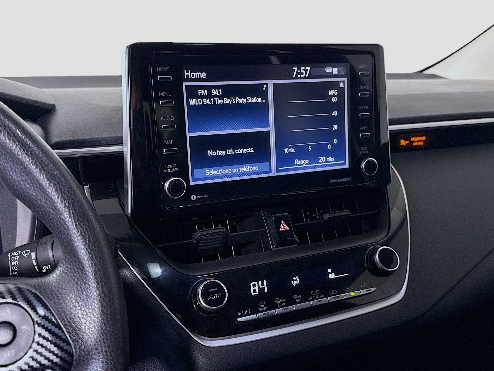 Used 2021 Toyota Corolla LE image 18