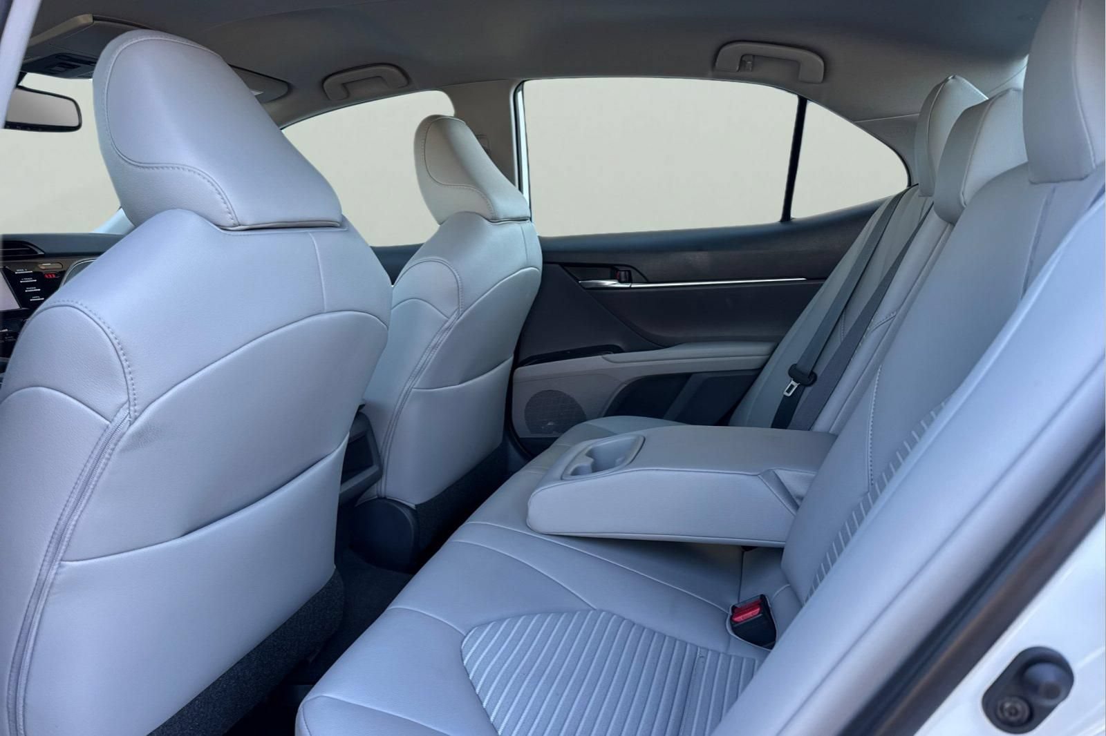 Certified 2019 Toyota Camry SE w/ Convenience Package FWD image 6