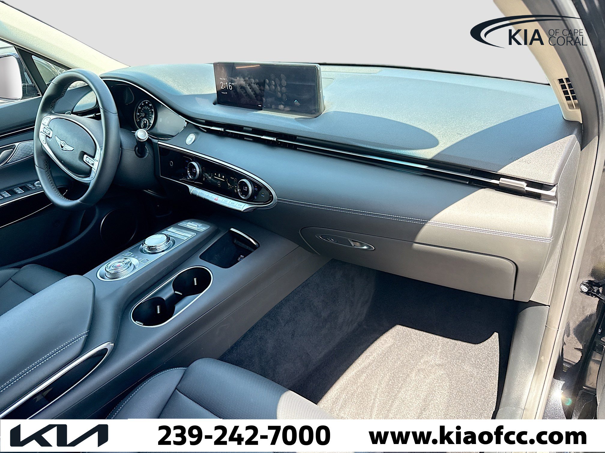 Used 2025 Genesis GV70 2.5T image 14