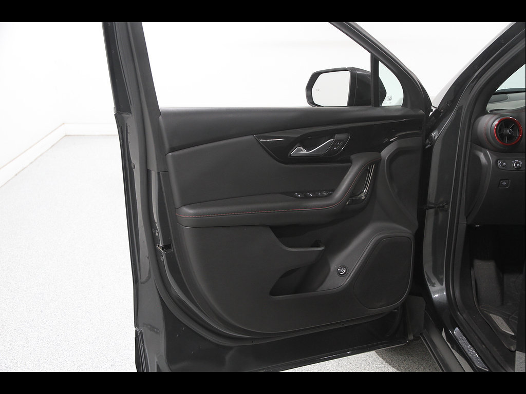 Used 2020 Chevrolet Blazer RS w/ LPO, Floor Liner Package FWD image 4