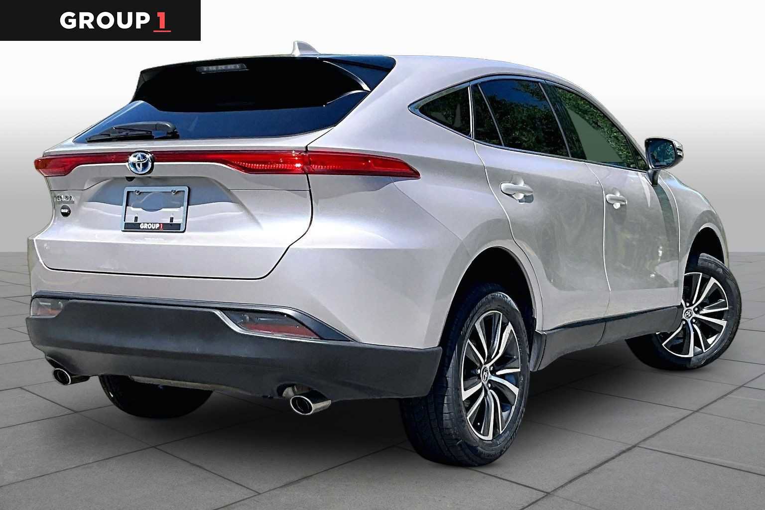 Used 2023 Toyota Venza LE AWD/4WD image 12