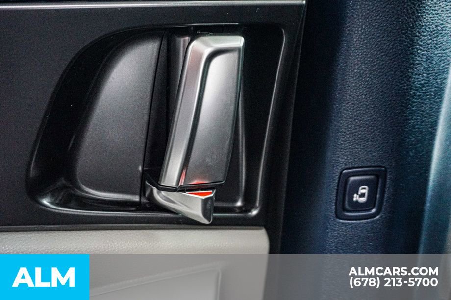 Used 2025 Kia Carnival SX Prestige image 37