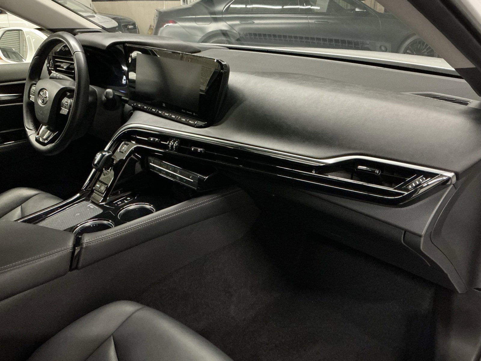 Used 2022 Toyota Mirai XLE image 11