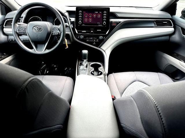 Used 2023 Toyota Camry LE FWD image 27