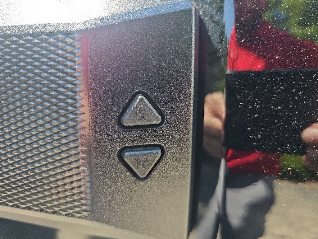 Used 2025 Toyota 4Runner SR5 AWD/4WD image 20