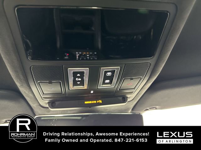 Used 2025 Land Rover Defender 110 AWD/4WD image 10